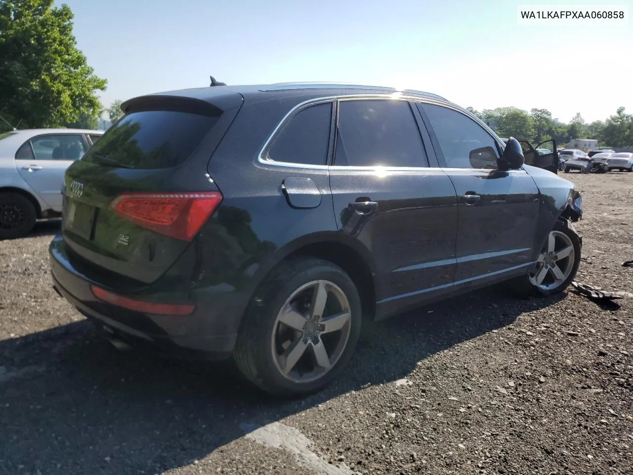 WA1LKAFPXAA060858 2010 Audi Q5 Premium Plus