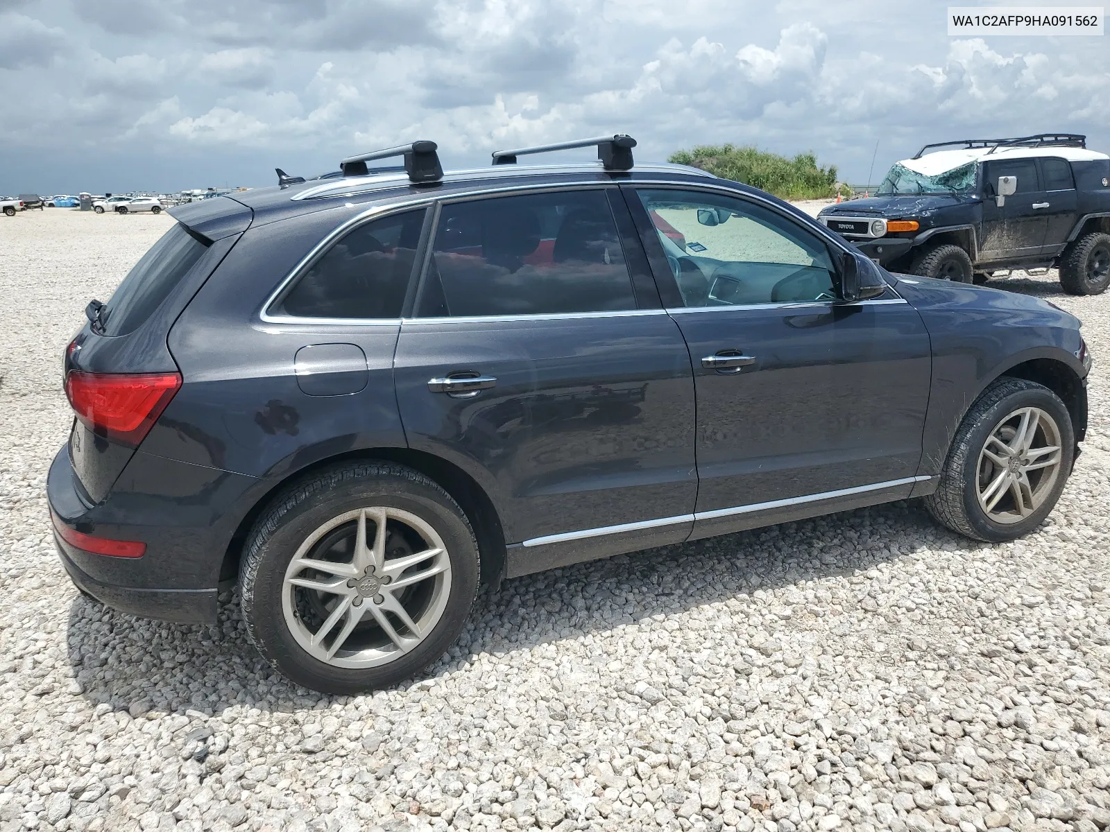 WA1C2AFP9HA091562 2017 Audi Q5 Premium