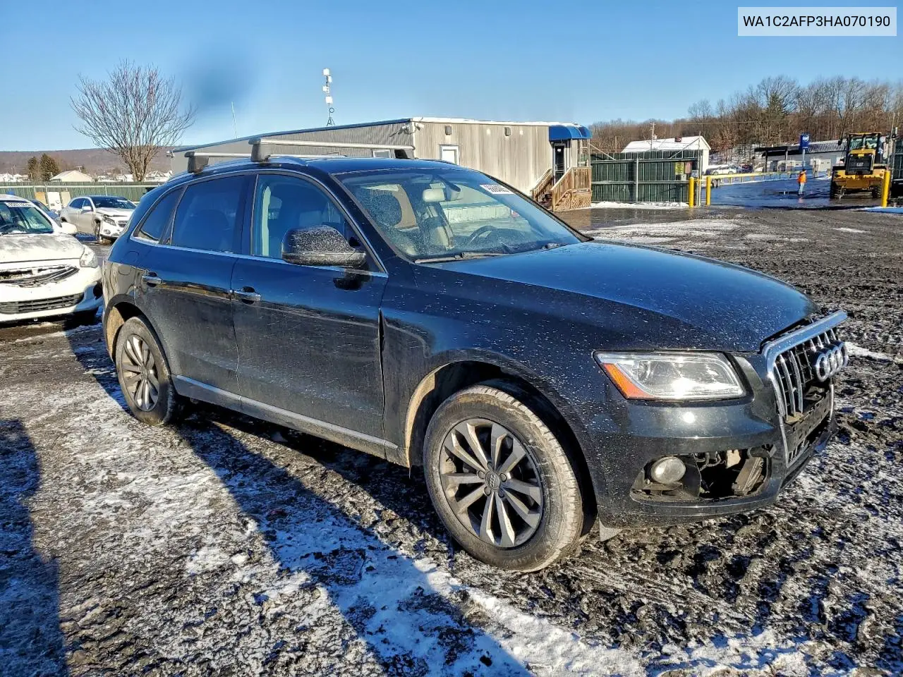 WA1C2AFP3HA070190 2017 Audi Q5 Premium