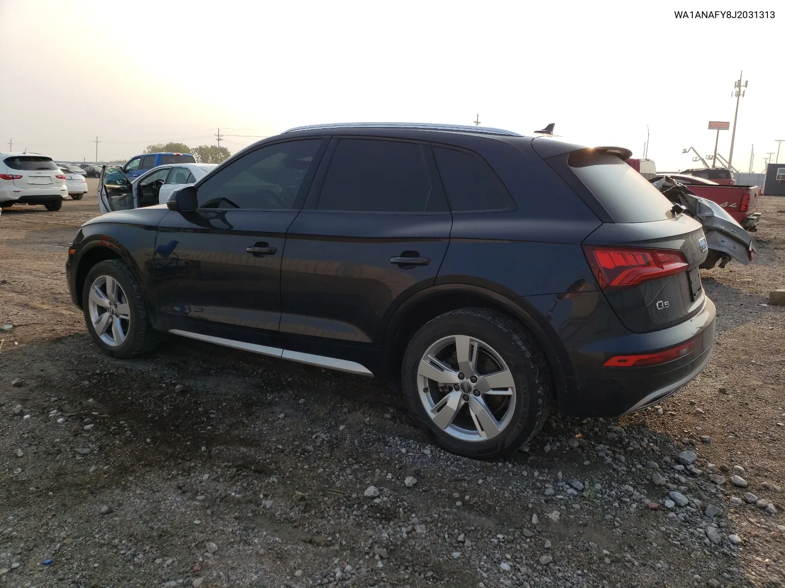 WA1ANAFY8J2031313 2018 Audi Q5 Premium