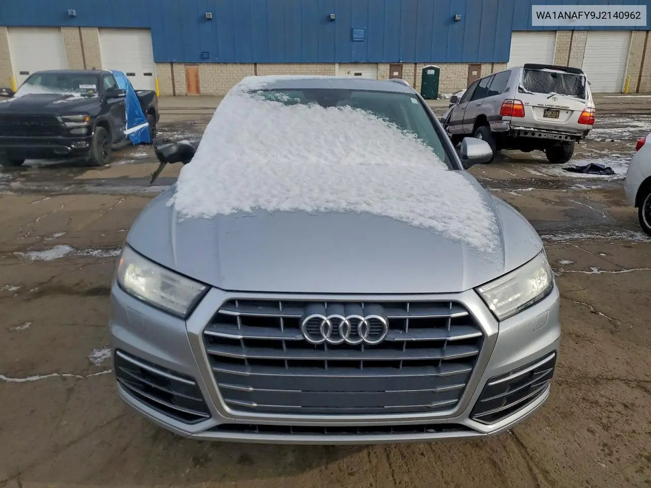 WA1ANAFY9J2140962 2018 Audi Q5 Premium