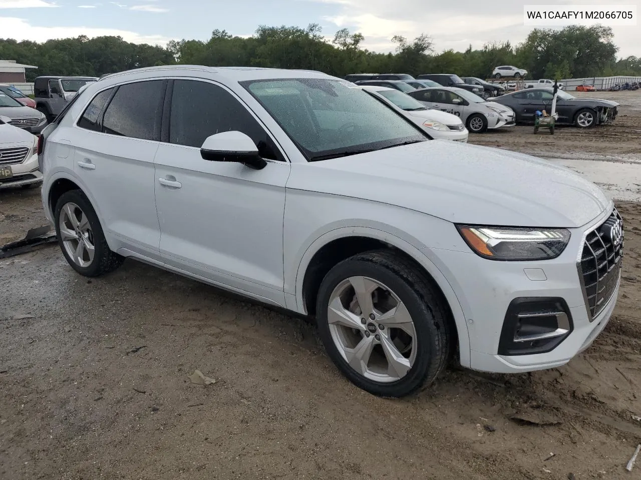 WA1CAAFY1M2066705 2021 Audi Q5 Prestige