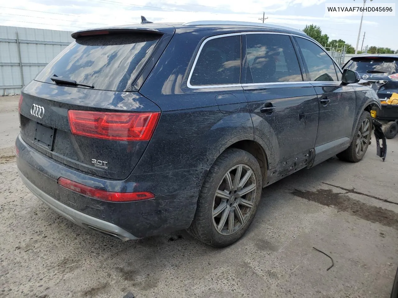 WA1VAAF76HD045696 2017 Audi Q7 Prestige