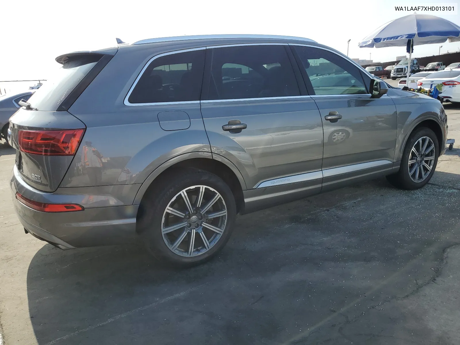 WA1LAAF7XHD013101 2017 Audi Q7 Premium Plus