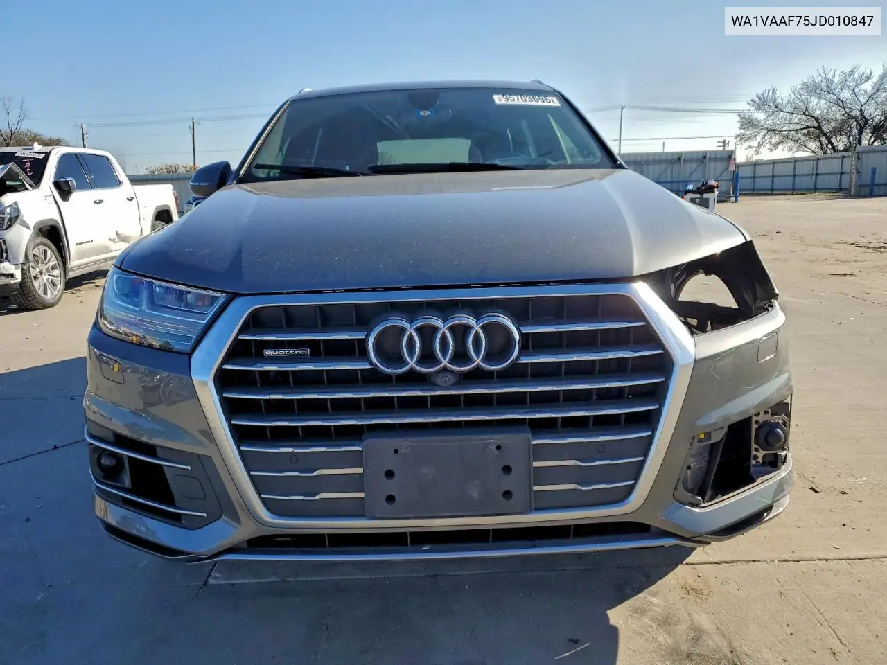 WA1VAAF75JD010847 2018 Audi Q7 Prestige