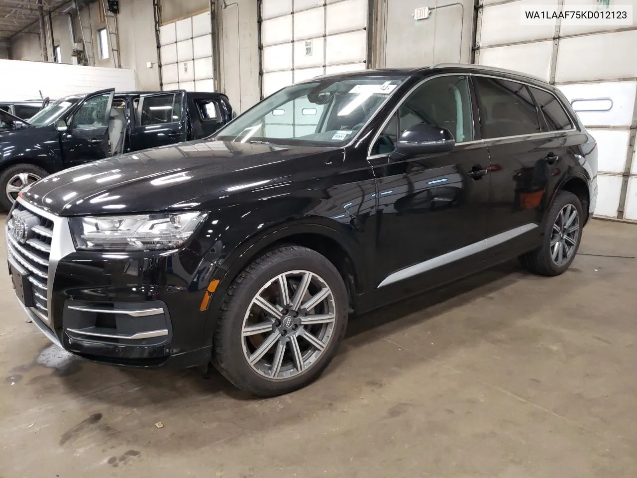 WA1LAAF75KD012123 2019 Audi Q7 Premium Plus