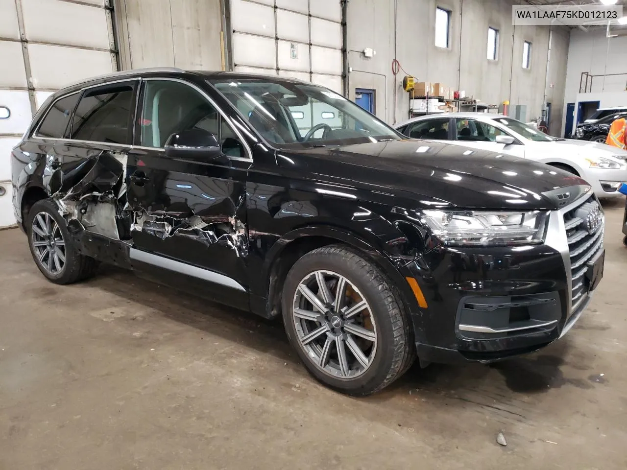 WA1LAAF75KD012123 2019 Audi Q7 Premium Plus