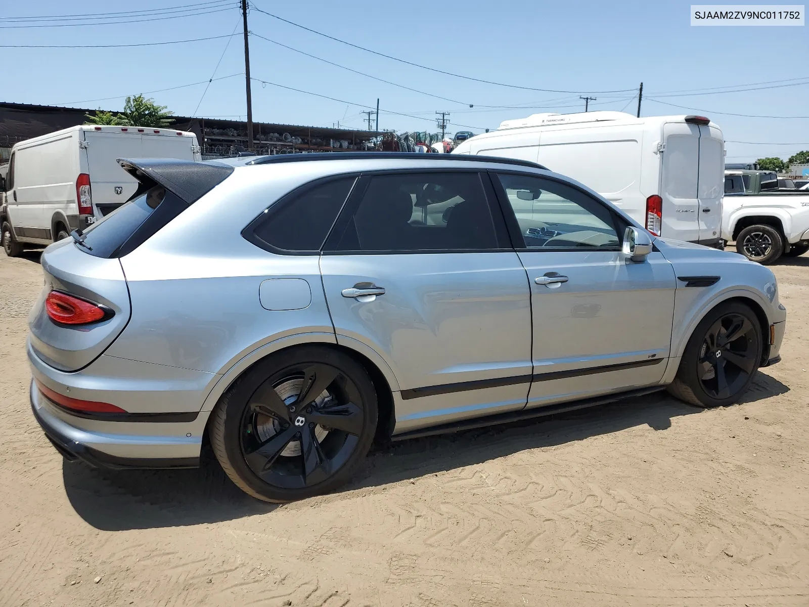 SJAAM2ZV9NC011752 2022 Bentley Bentayga