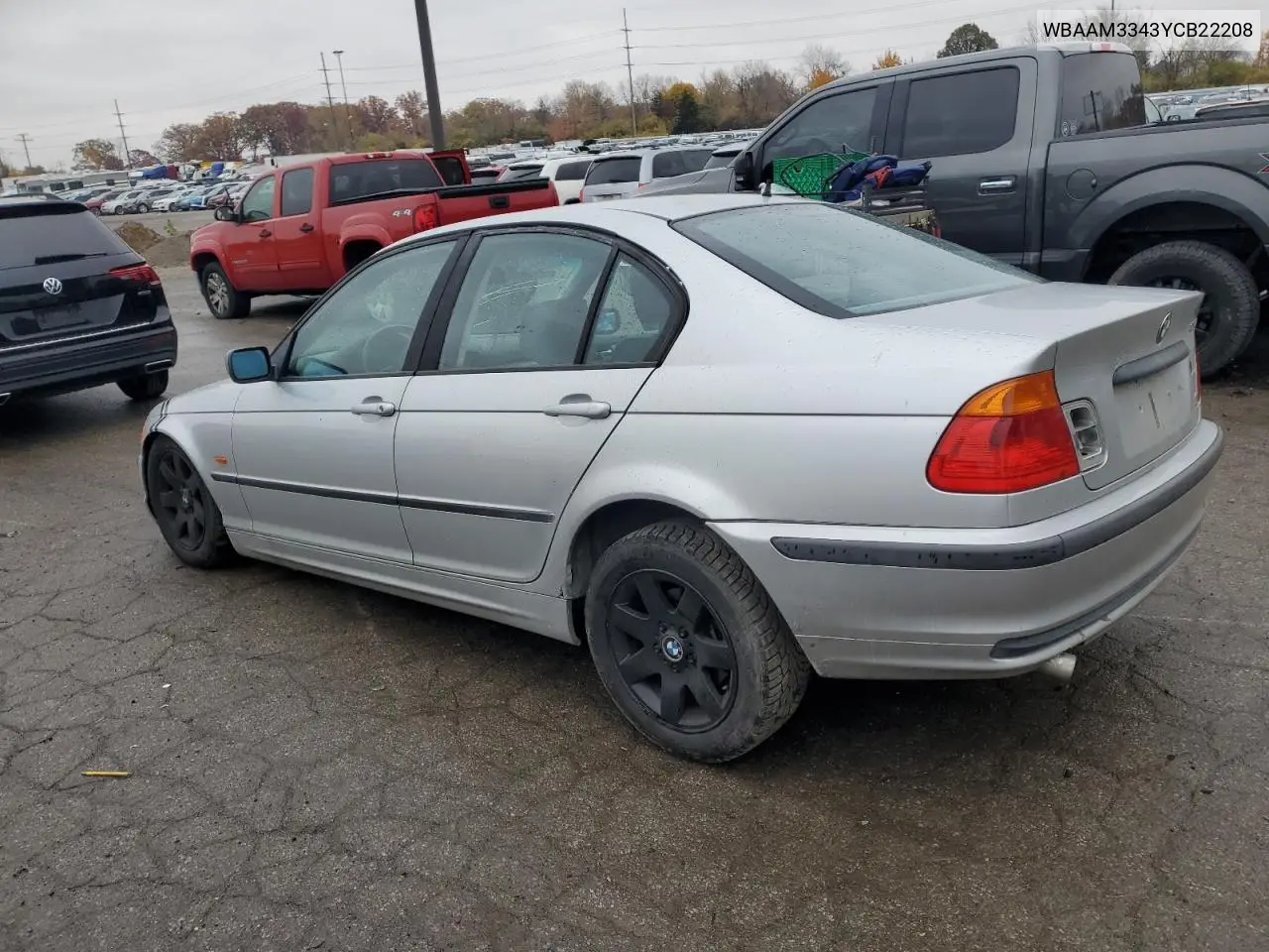 WBAAM3343YCB22208 2000 BMW 323 I