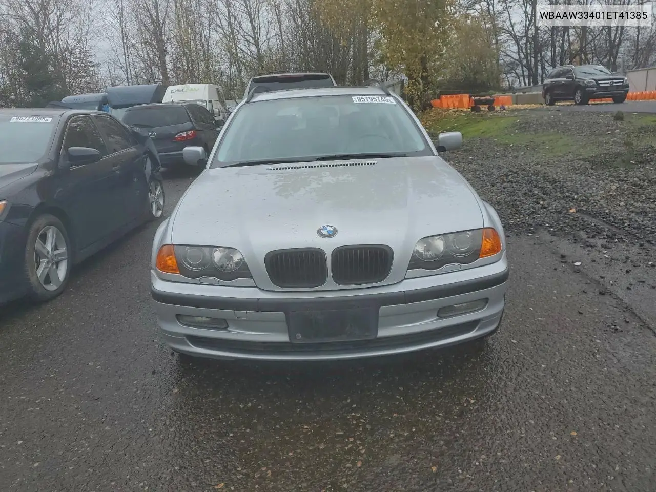 WBAAW33401ET41385 2001 BMW 325 It