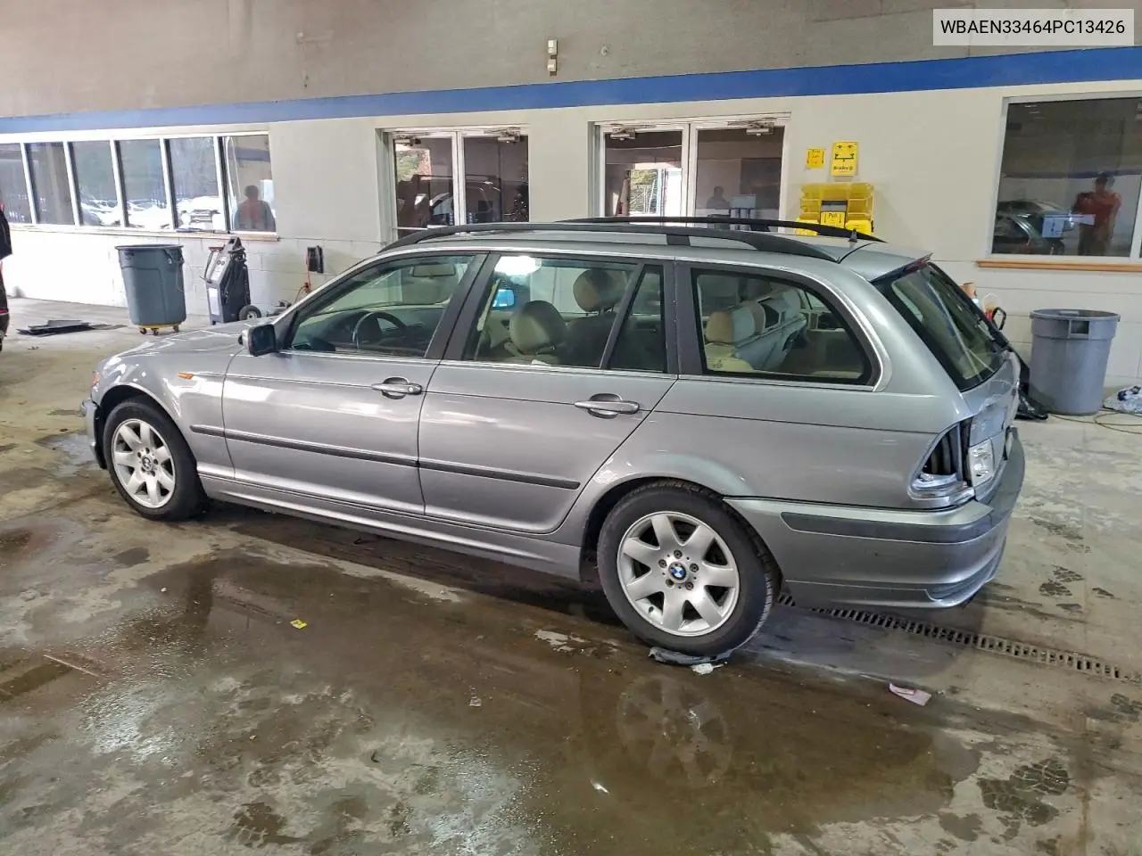 WBAEN33464PC13426 2004 BMW 325 It