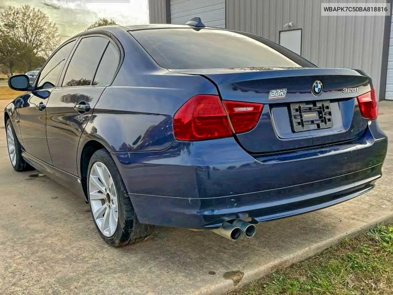 WBAPK7C50BA818816 2011 BMW 328 Xi