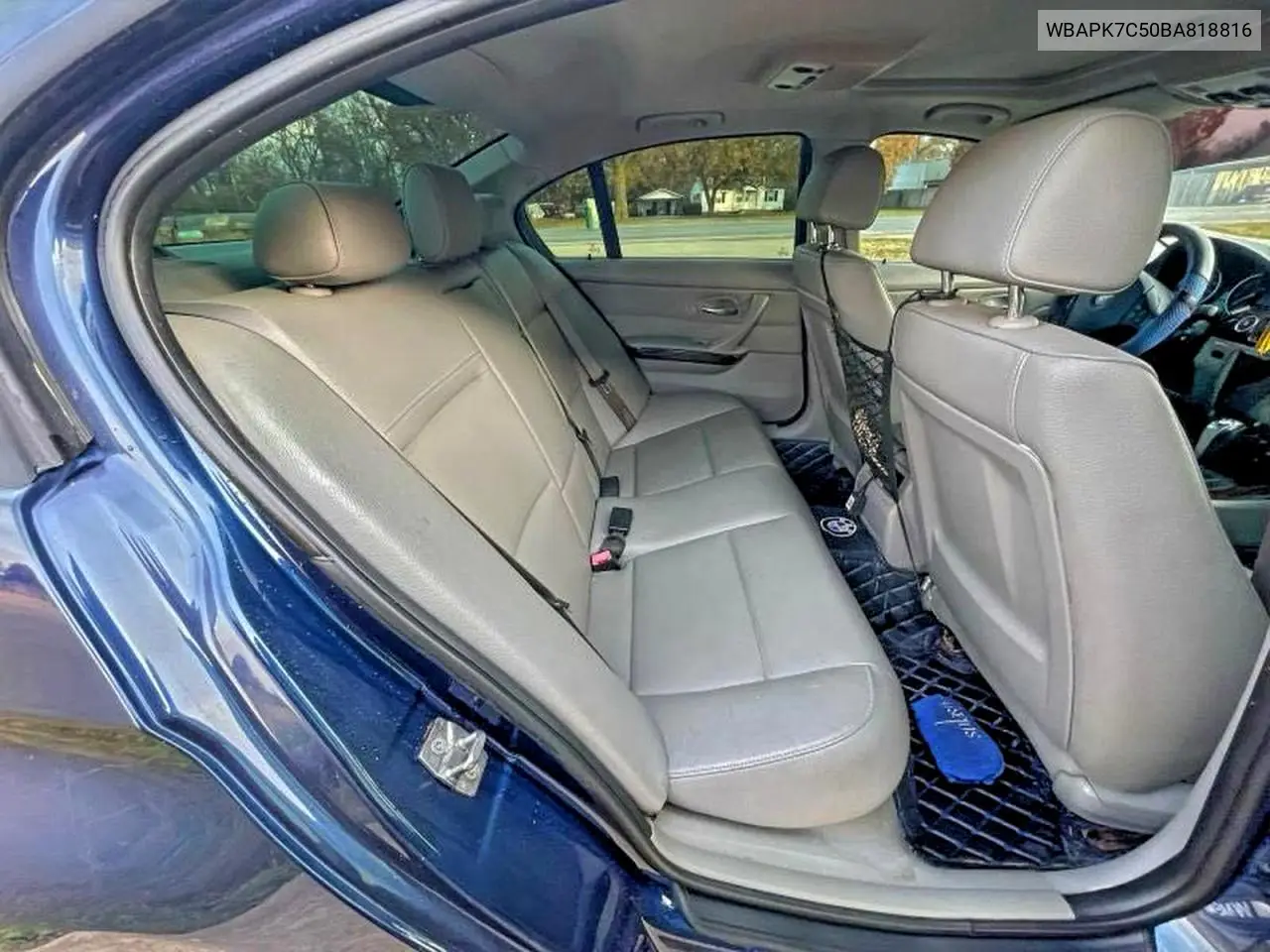 WBAPK7C50BA818816 2011 BMW 328 Xi