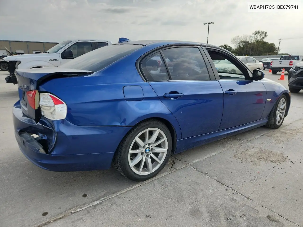 WBAPH7C51BE679741 2011 BMW 328 I