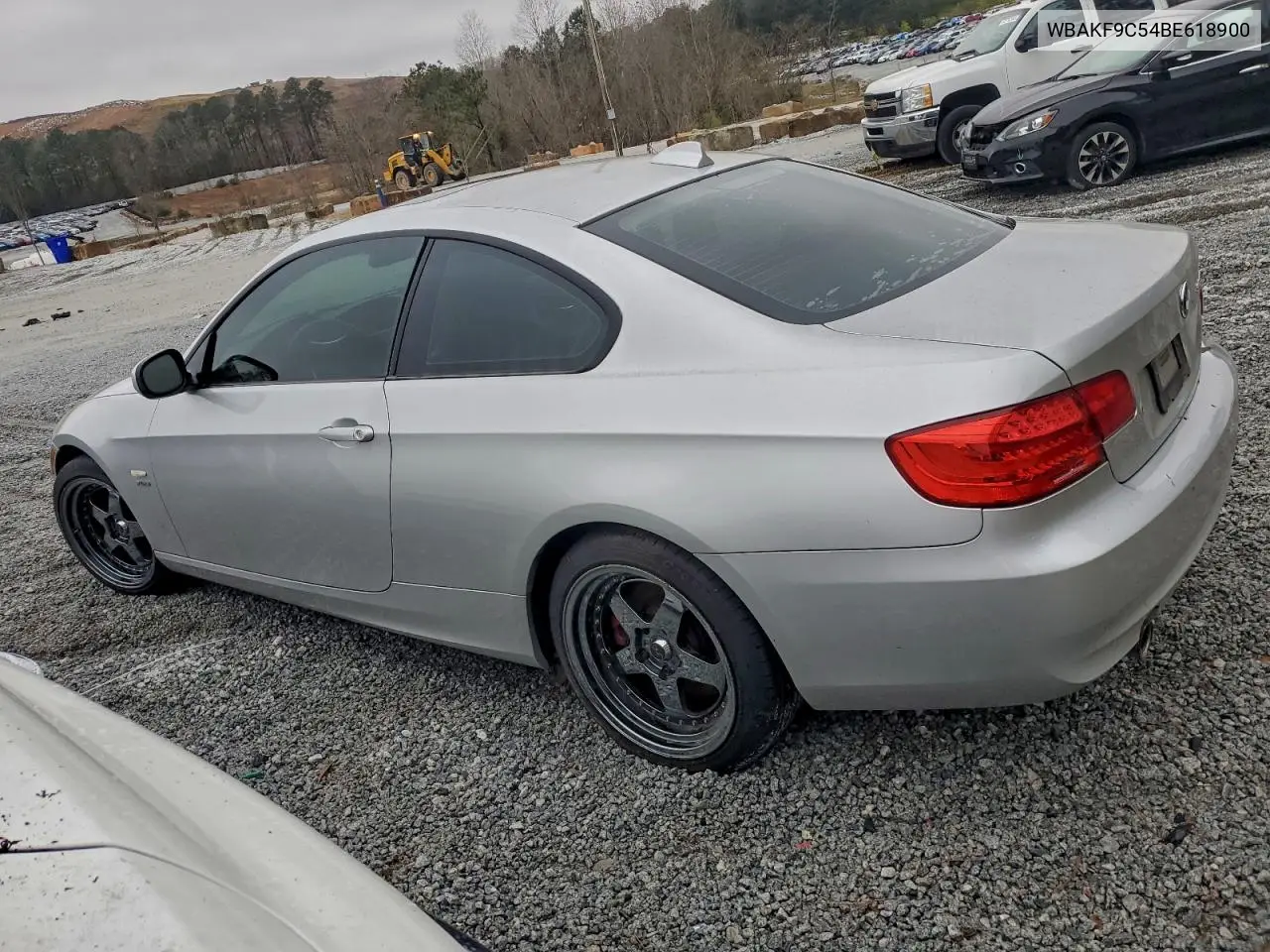 WBAKF9C54BE618900 2011 BMW 335 Xi