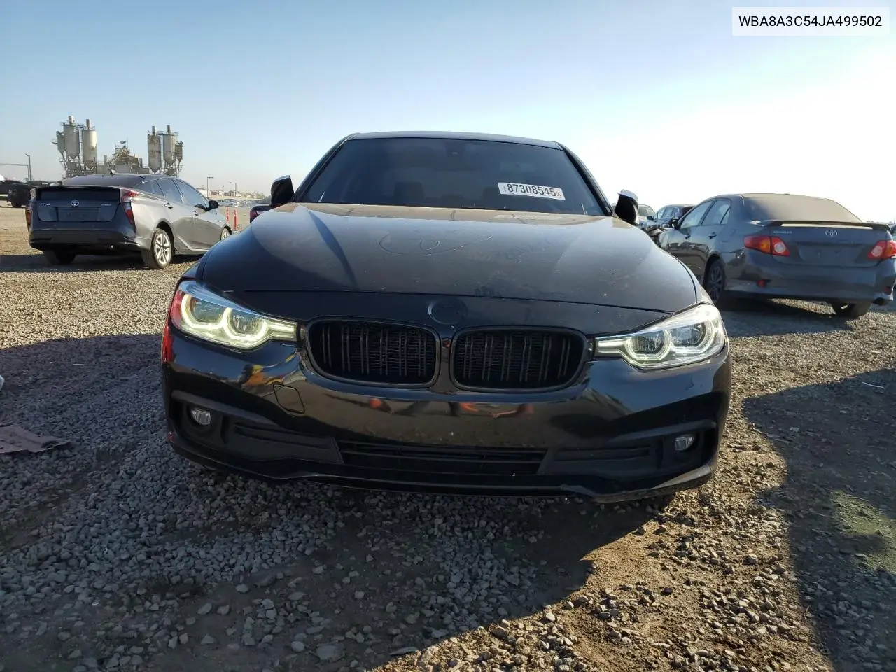 WBA8A3C54JA499502 2018 BMW 320 Xi
