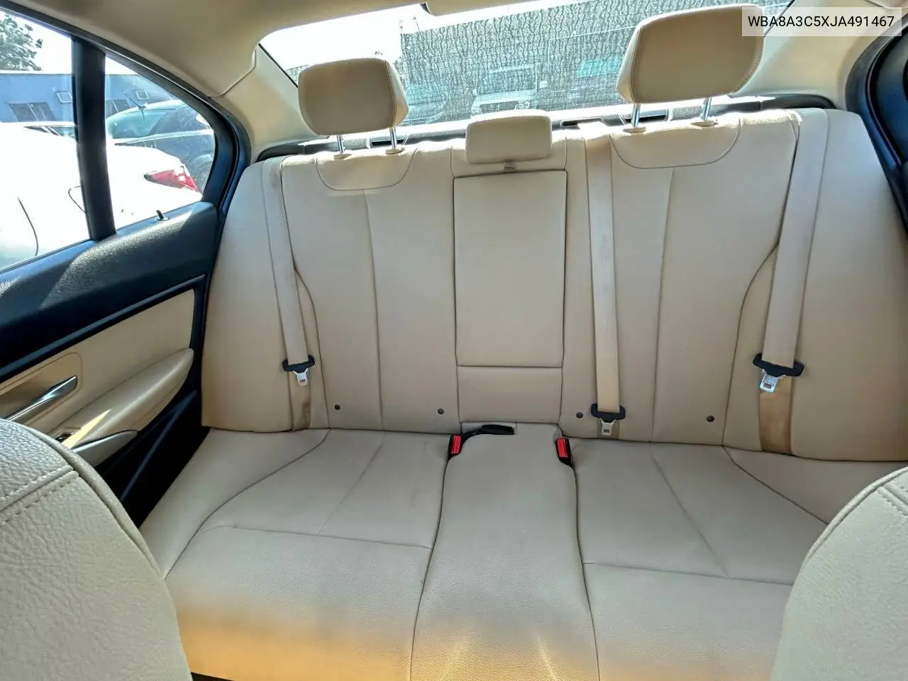 WBA8A3C5XJA491467 2018 BMW 320 Xi