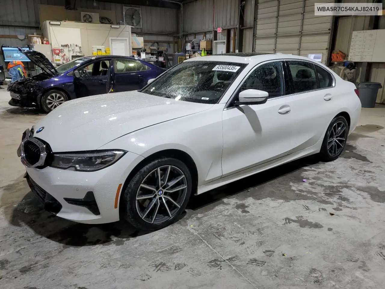 WBA5R7C54KAJ82419 2019 BMW 330Xi