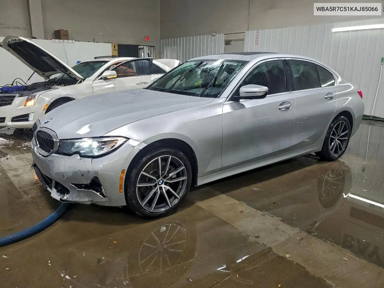 WBA5R7C51KAJ85066 2019 BMW 330Xi