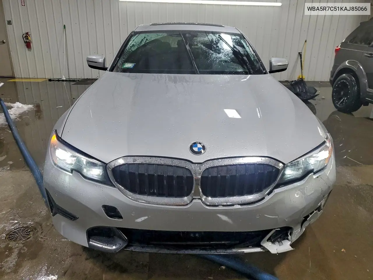 WBA5R7C51KAJ85066 2019 BMW 330Xi