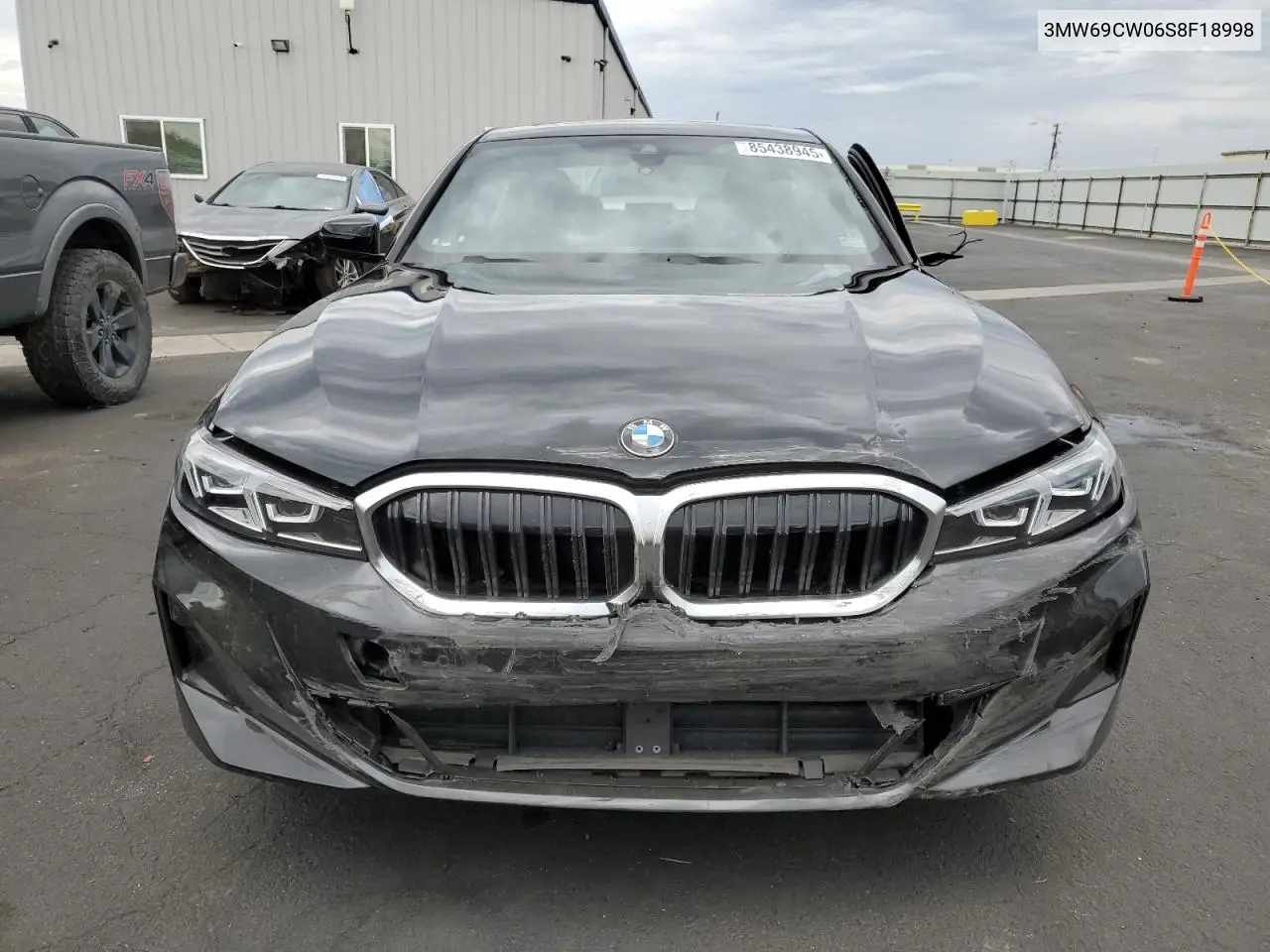 3MW69CW06S8F18998 2025 BMW 330I