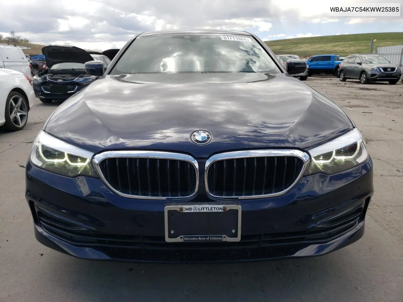 WBAJA7C54KWW25385 2019 BMW 530 Xi