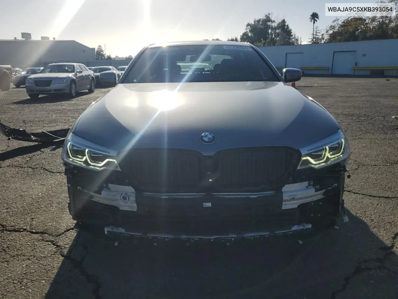 WBAJA9C5XKB393054 2019 BMW 530E