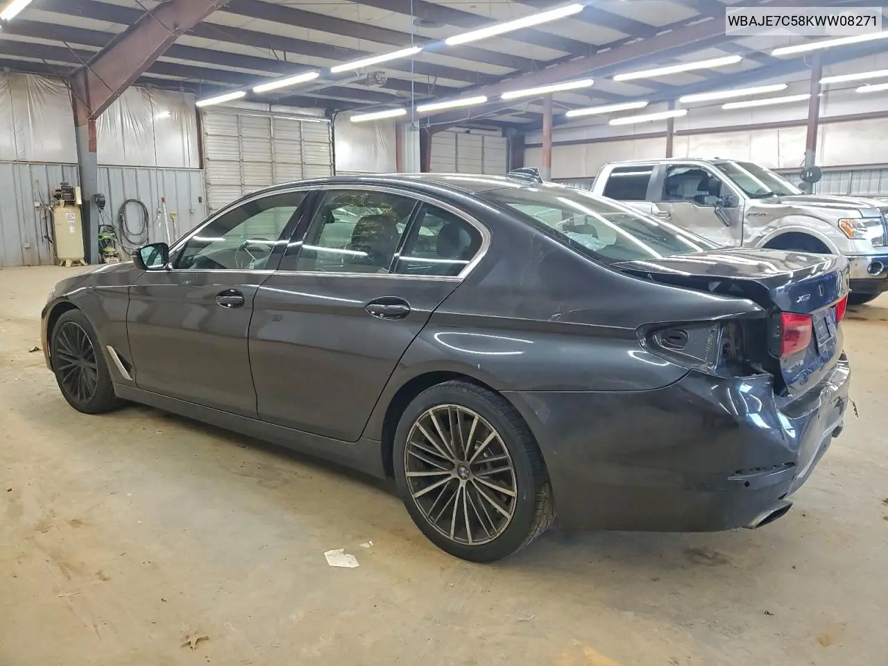 WBAJE7C58KWW08271 2019 BMW 540 Xi