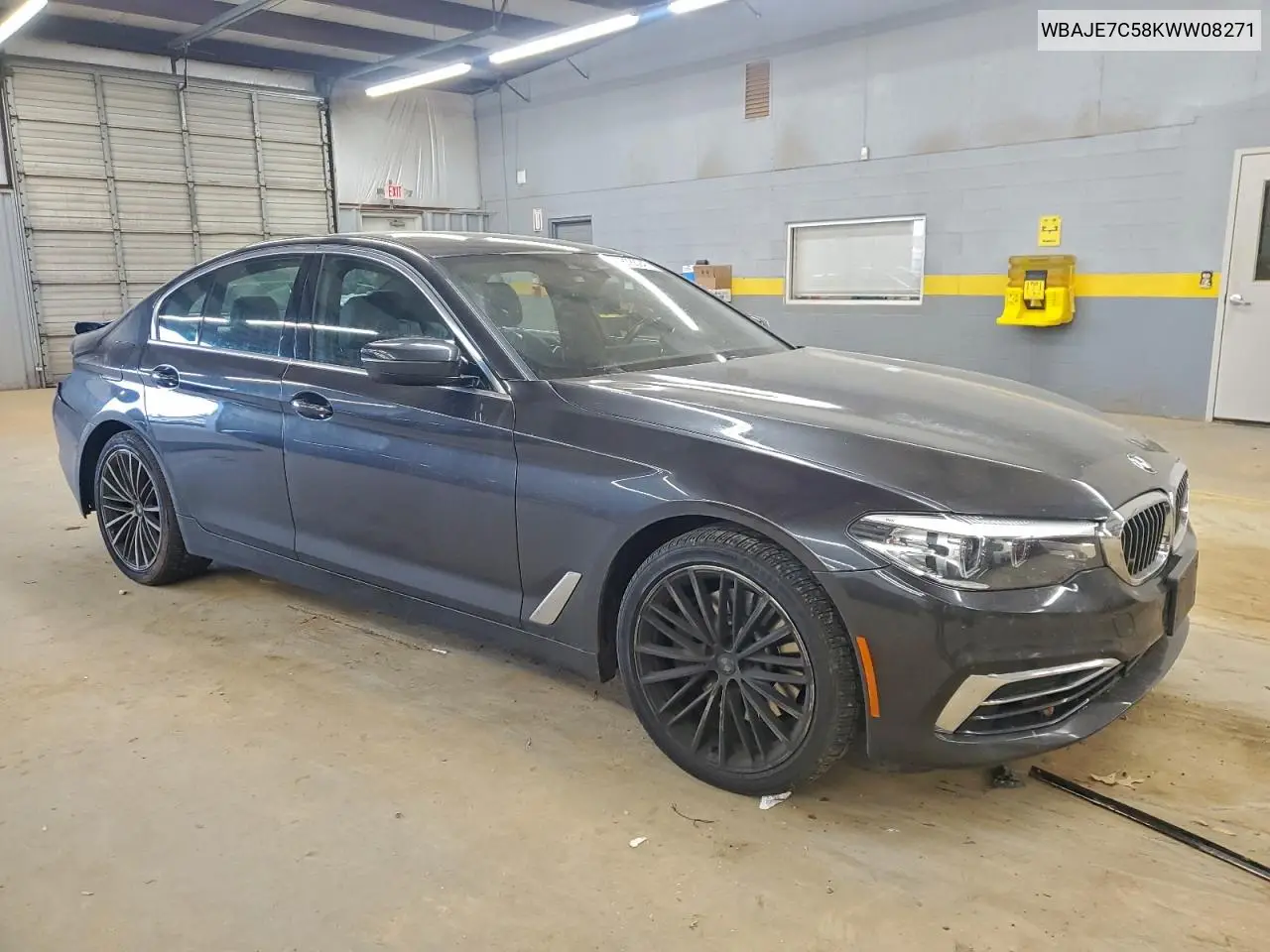 WBAJE7C58KWW08271 2019 BMW 540 Xi