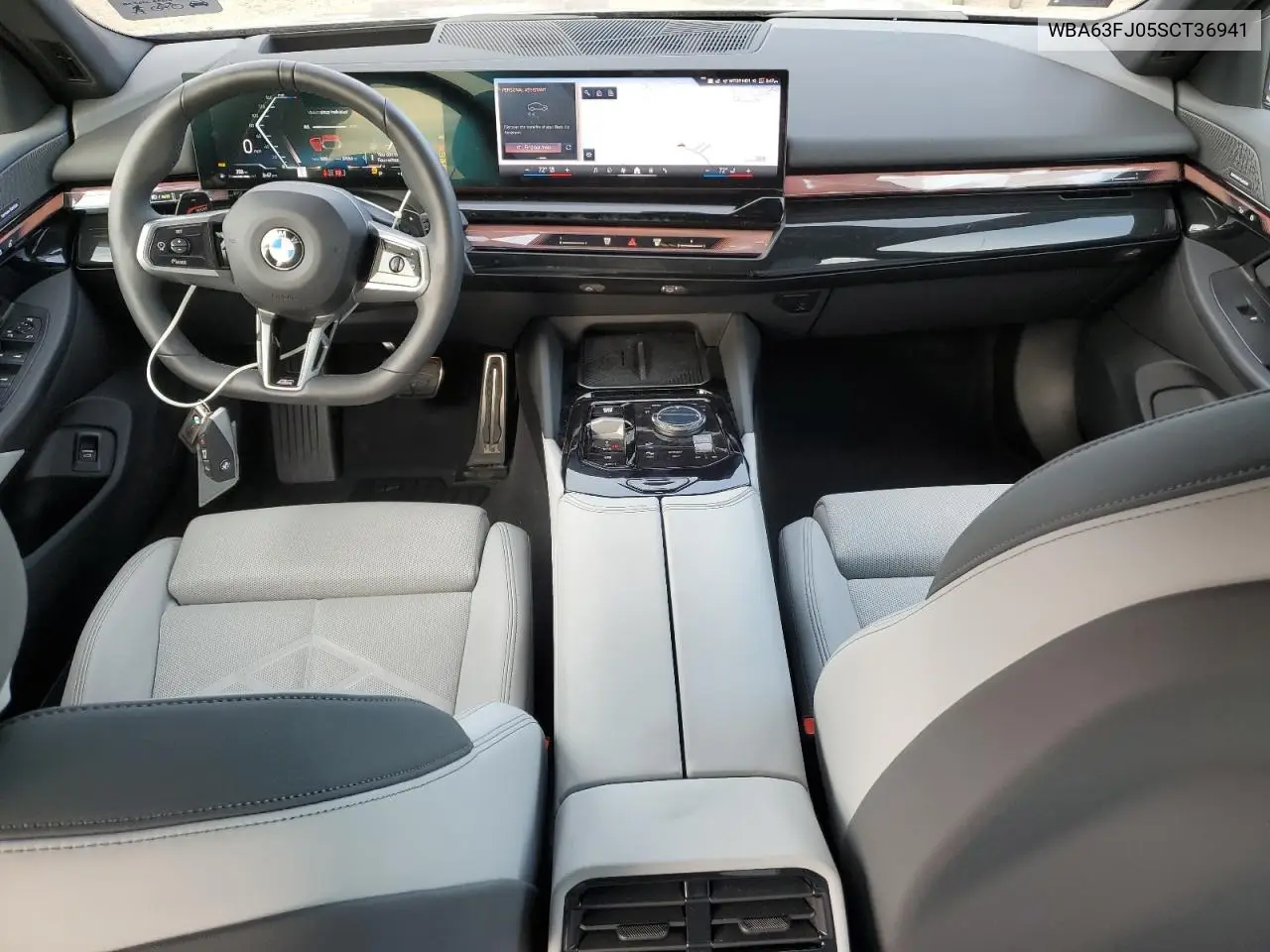 WBA63FJ05SCT36941 2025 BMW 540 Xi