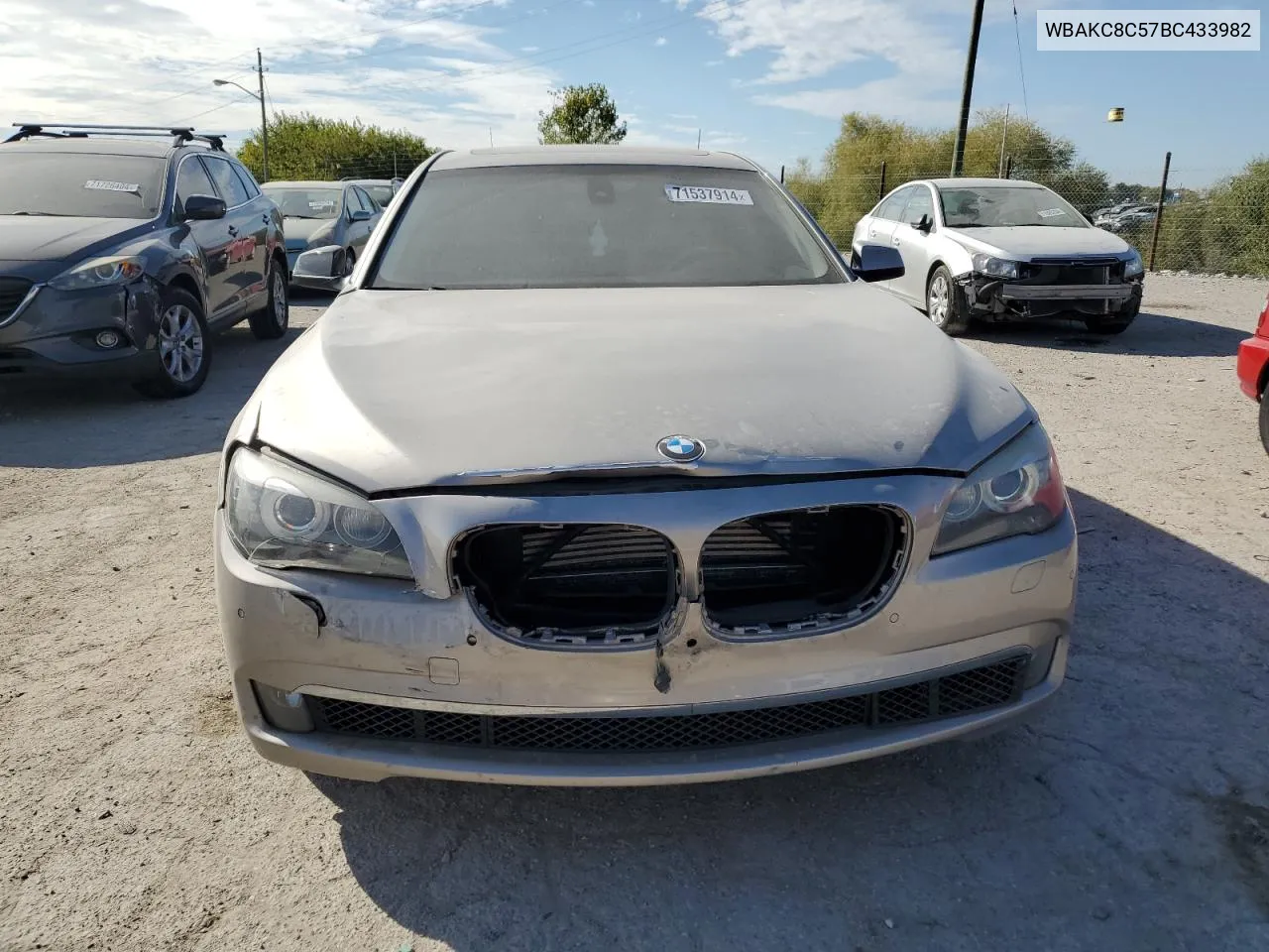 WBAKC8C57BC433982 2011 BMW 750 Lxi