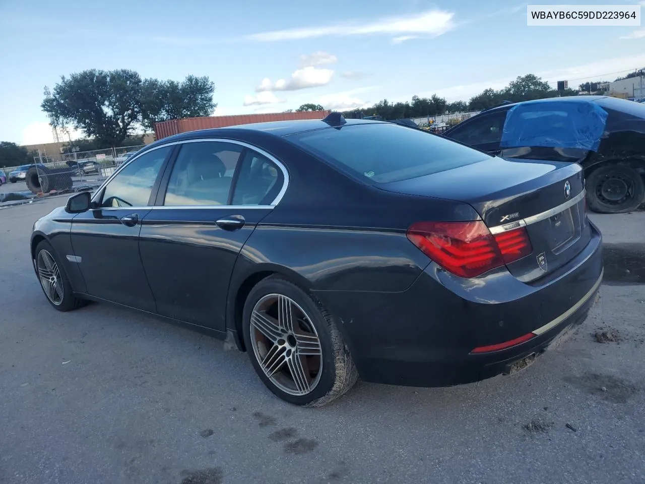 WBAYB6C59DD223964 2013 BMW 750 Xi