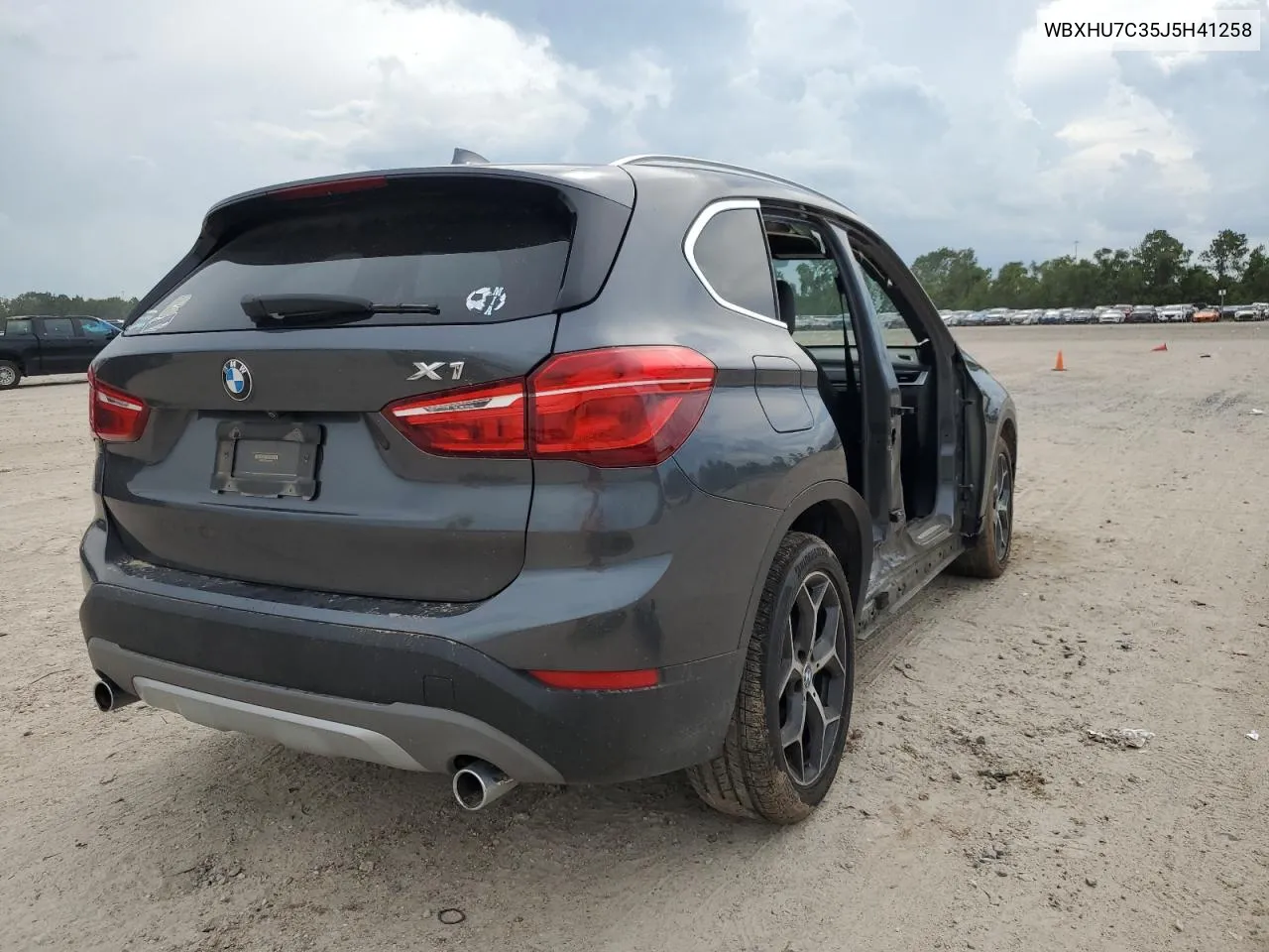 WBXHU7C35J5H41258 2018 BMW X1 Sdrive28I