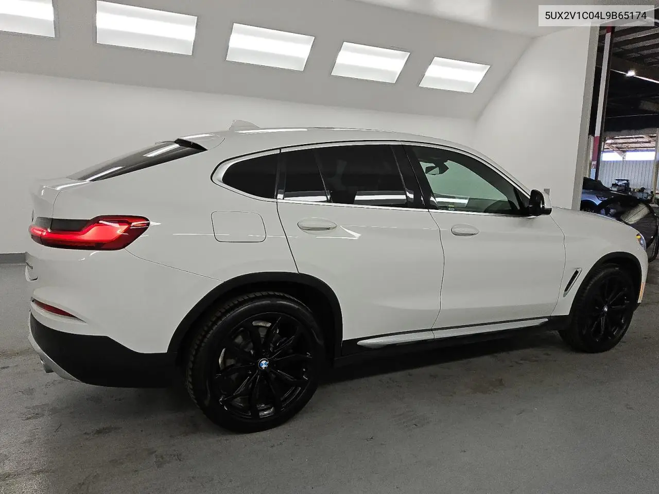 5UX2V1C04L9B65174 2020 BMW X4 xDrive30I