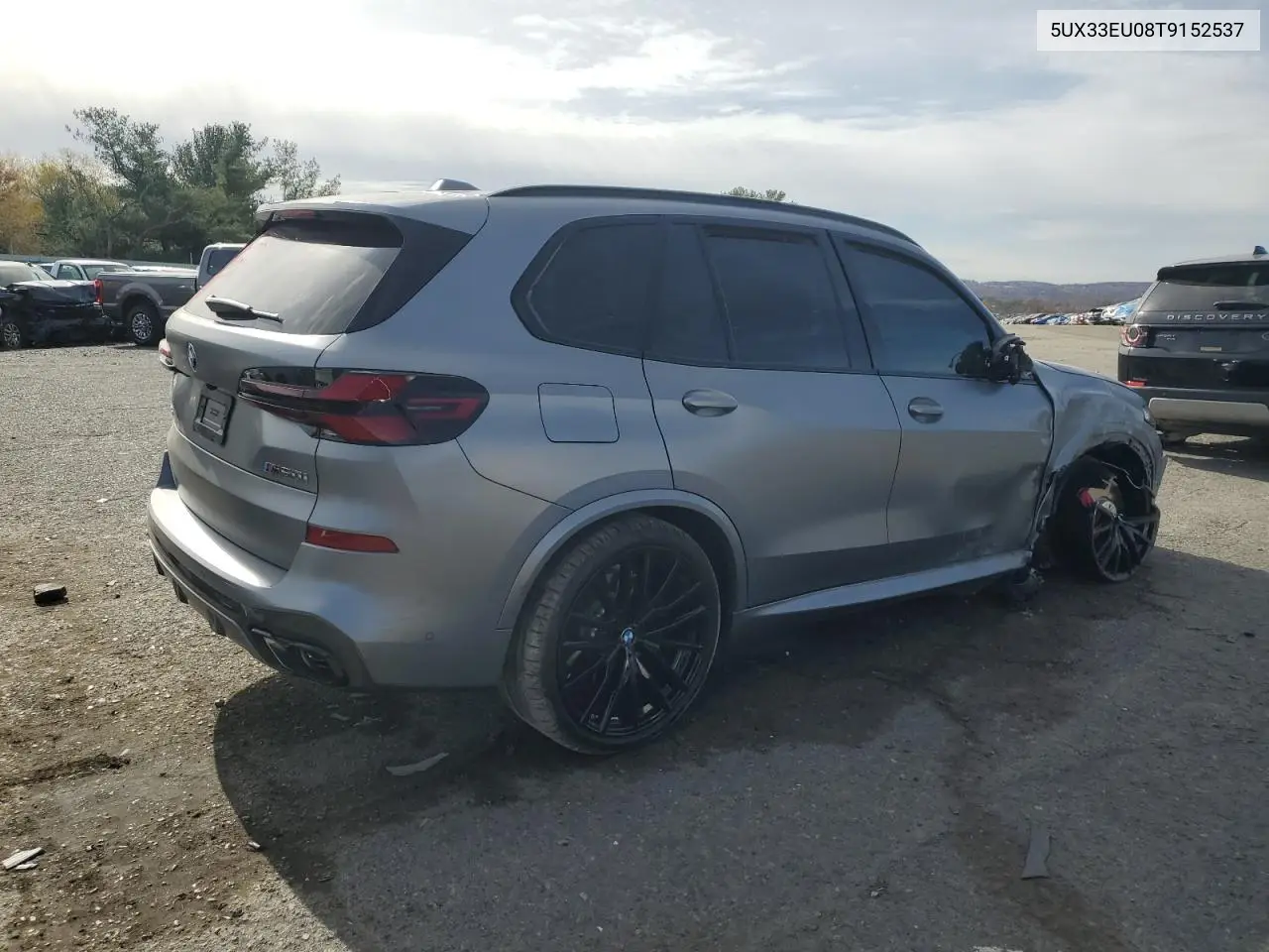 5UX33EU08T9152537 2026 BMW X5 M60I