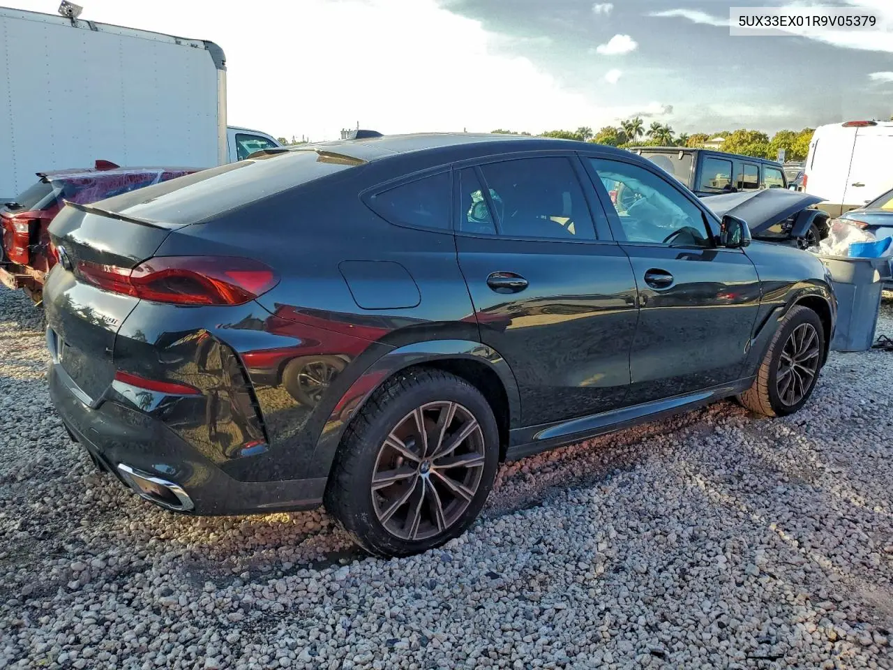 5UX33EX01R9V05379 2024 BMW X6 xDrive40I