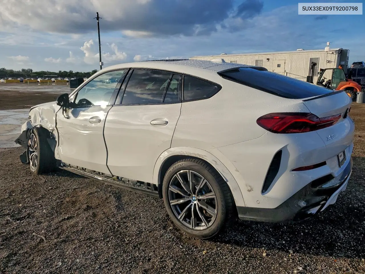 5UX33EX09T9200798 2026 BMW X6 xDrive40I