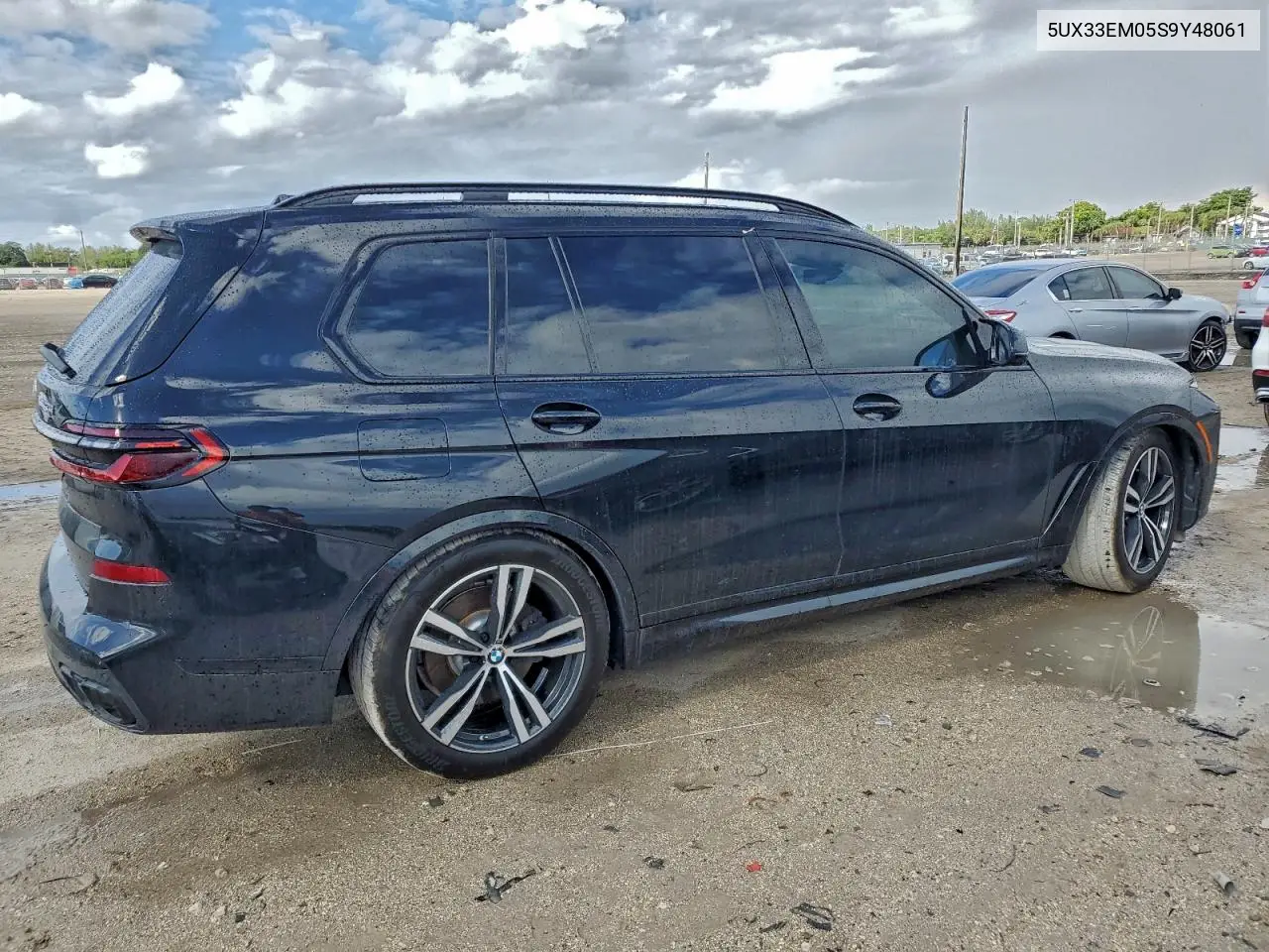 5UX33EM05S9Y48061 2025 BMW X7 M60I