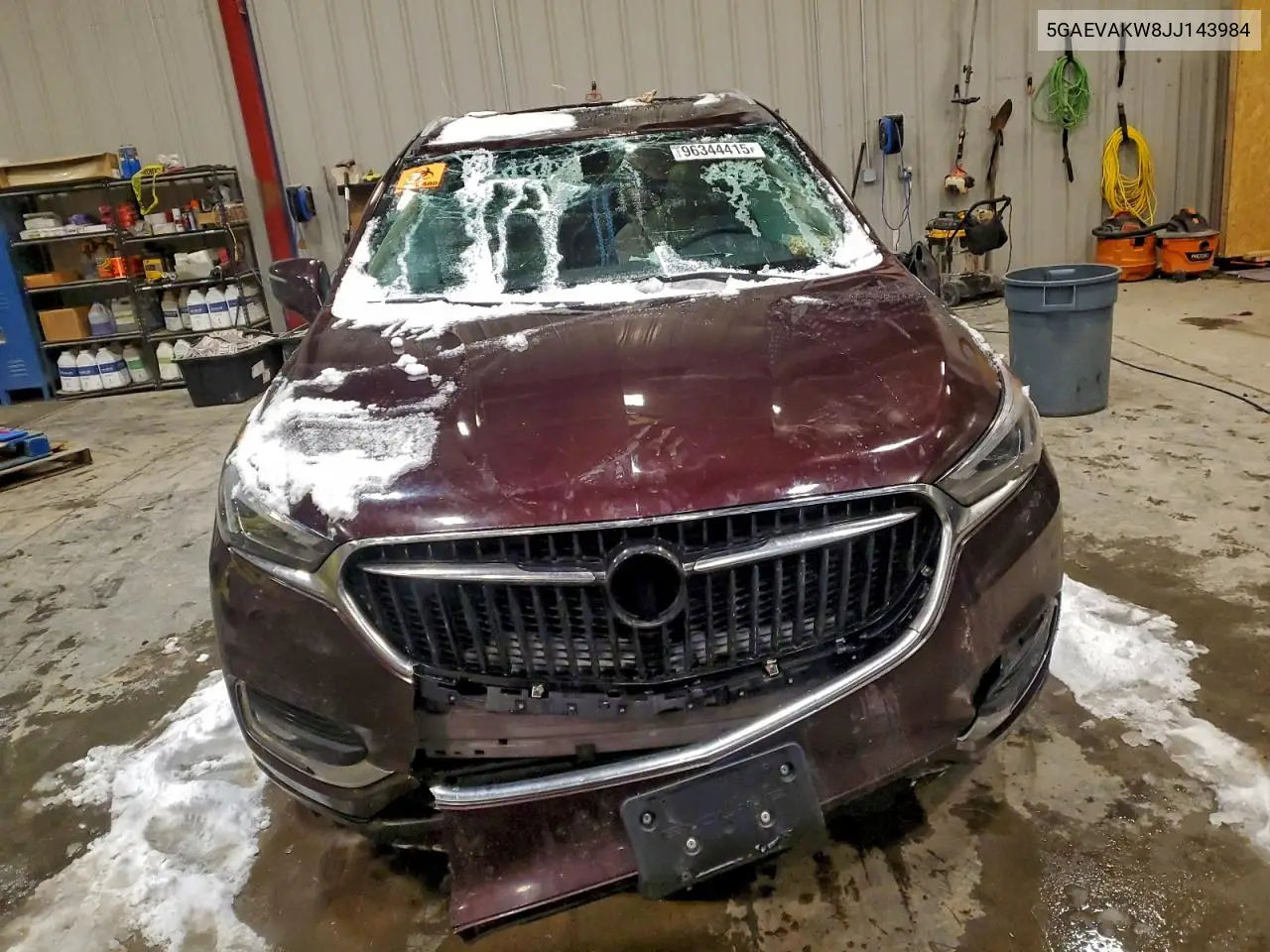 5GAEVAKW8JJ143984 2018 Buick Enclave Essence