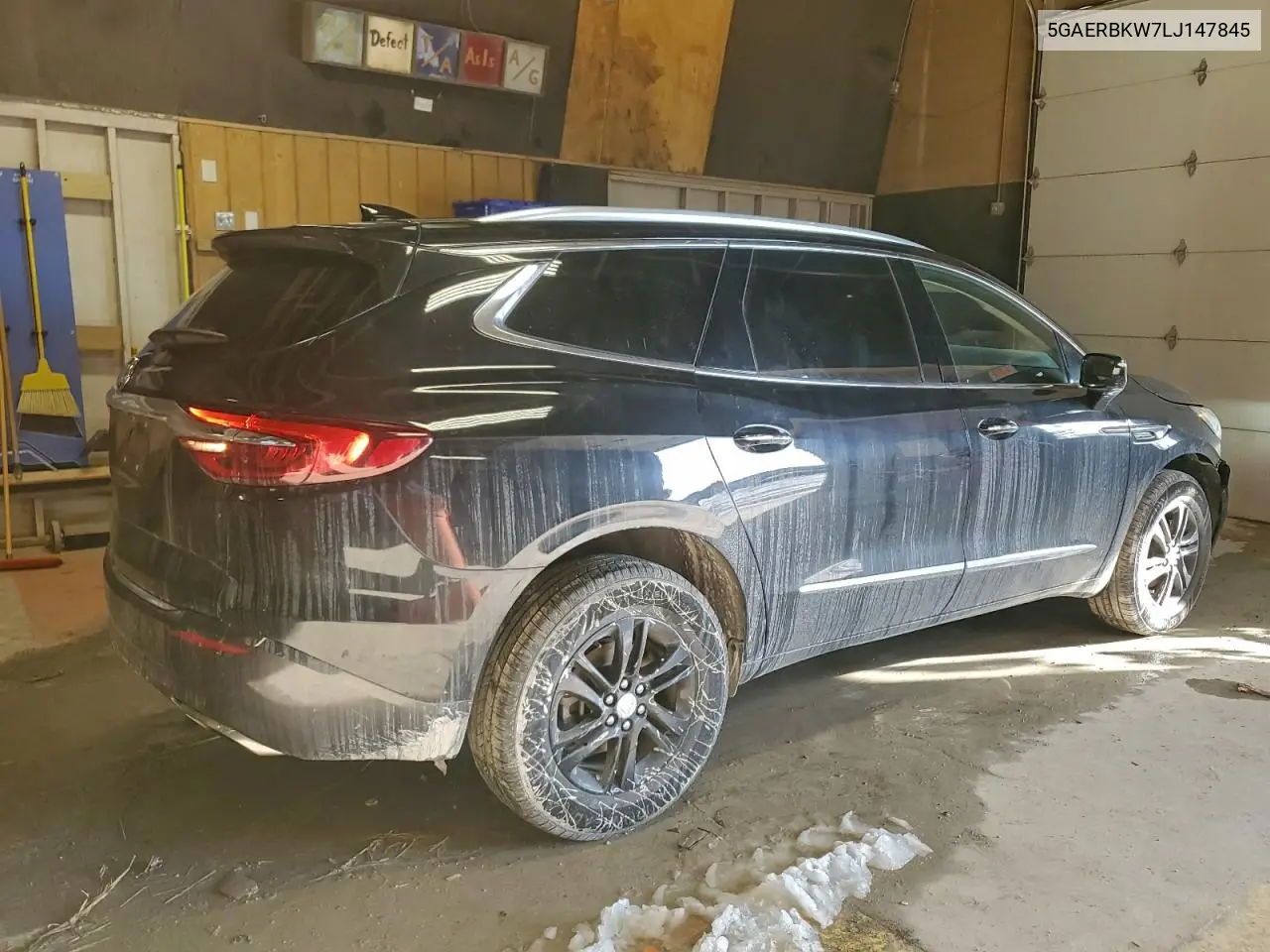 5GAERBKW7LJ147845 2020 Buick Enclave Essence