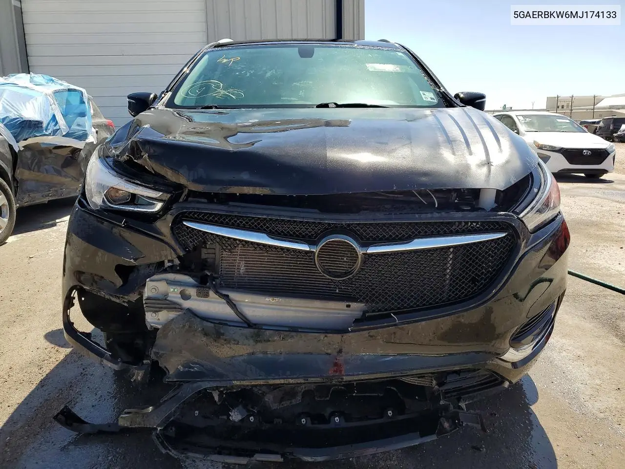 5GAERBKW6MJ174133 2021 Buick Enclave Essence