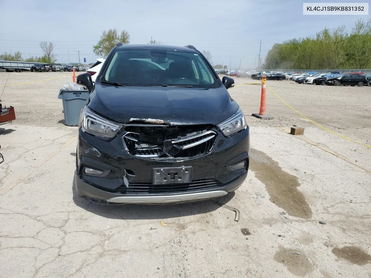 KL4CJ1SB9KB831352 2019 Buick Encore Sport Touring