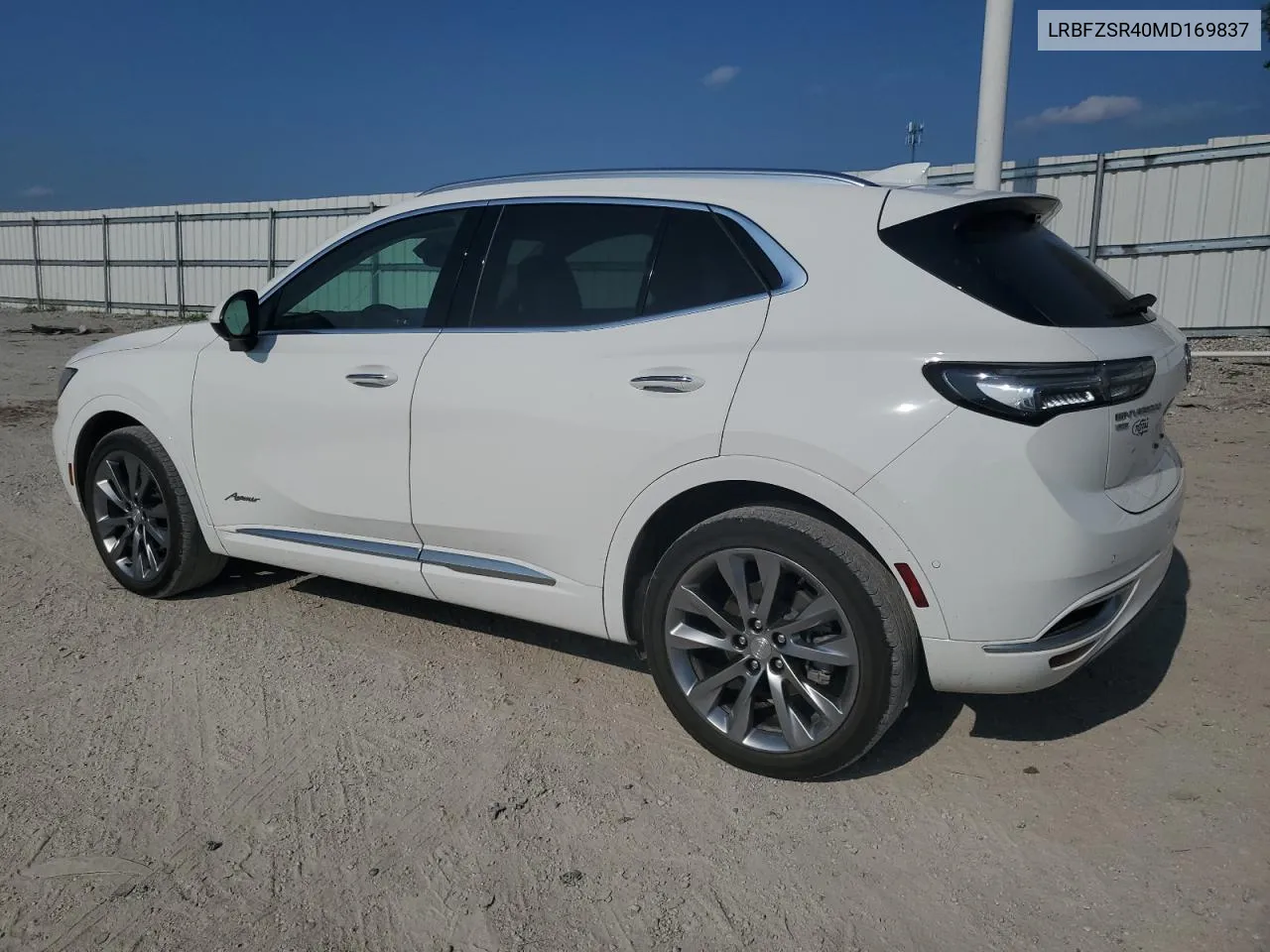 LRBFZSR40MD169837 2021 Buick Envision Avenir