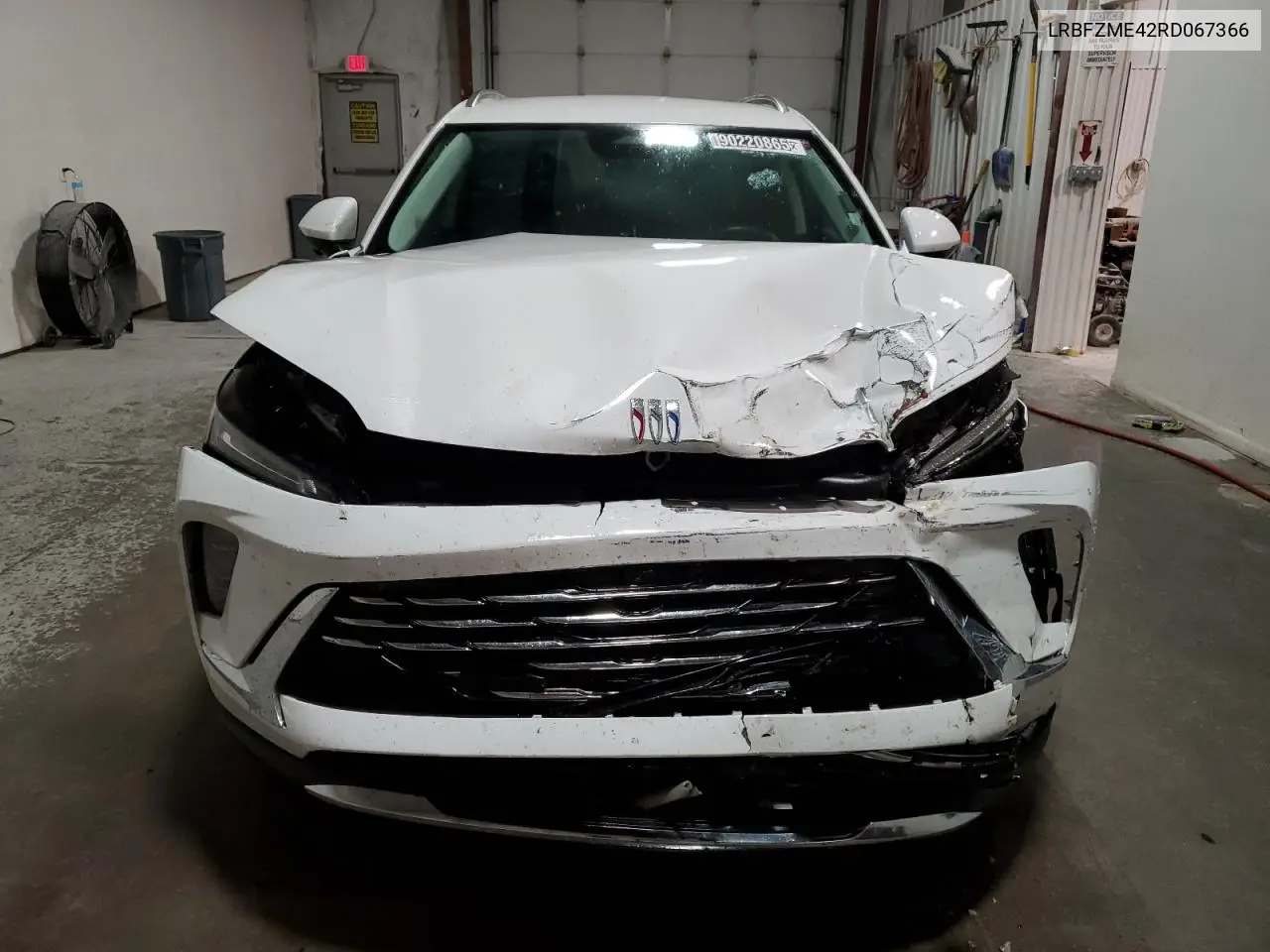 LRBFZME42RD067366 2024 Buick Envision Preferred