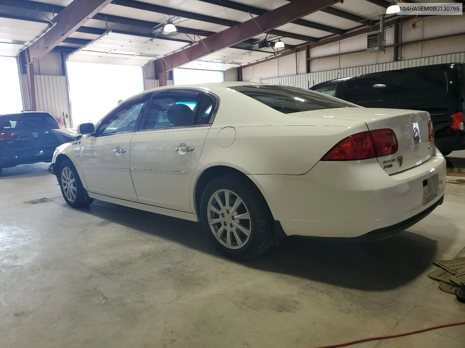 1G4HA5EM0BU130795 2011 Buick Lucerne Cx