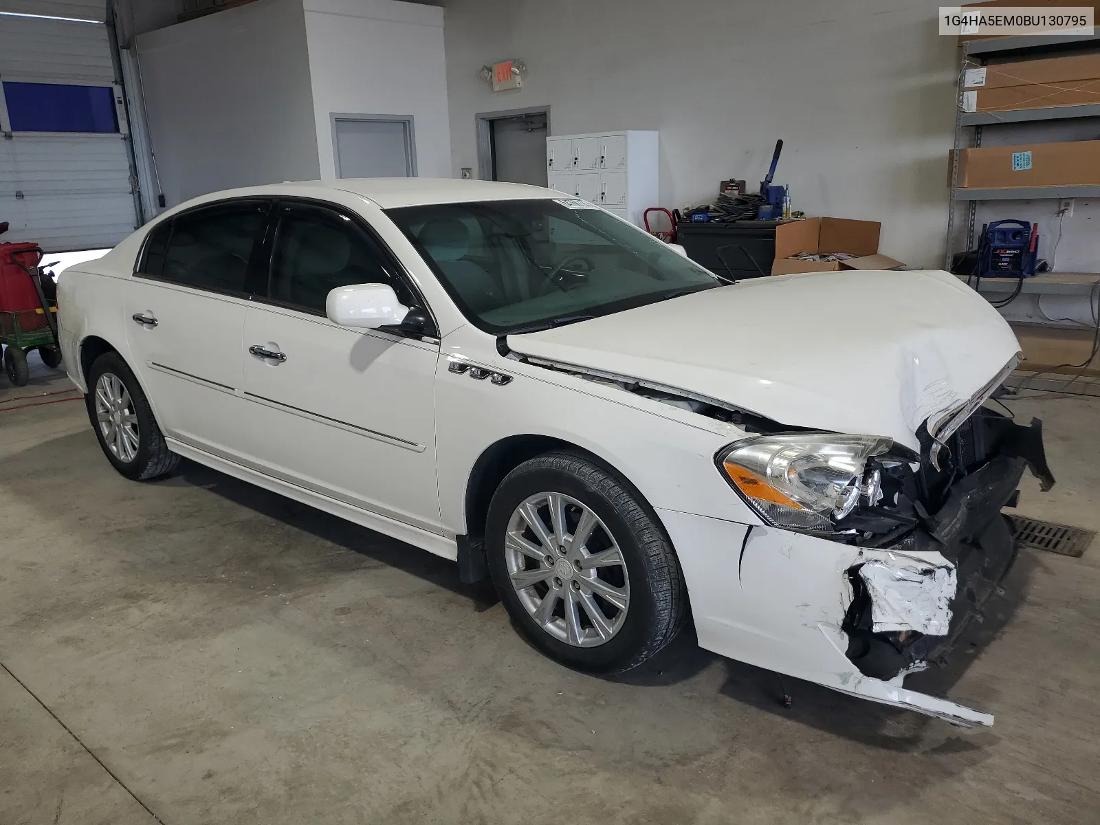 1G4HA5EM0BU130795 2011 Buick Lucerne Cx