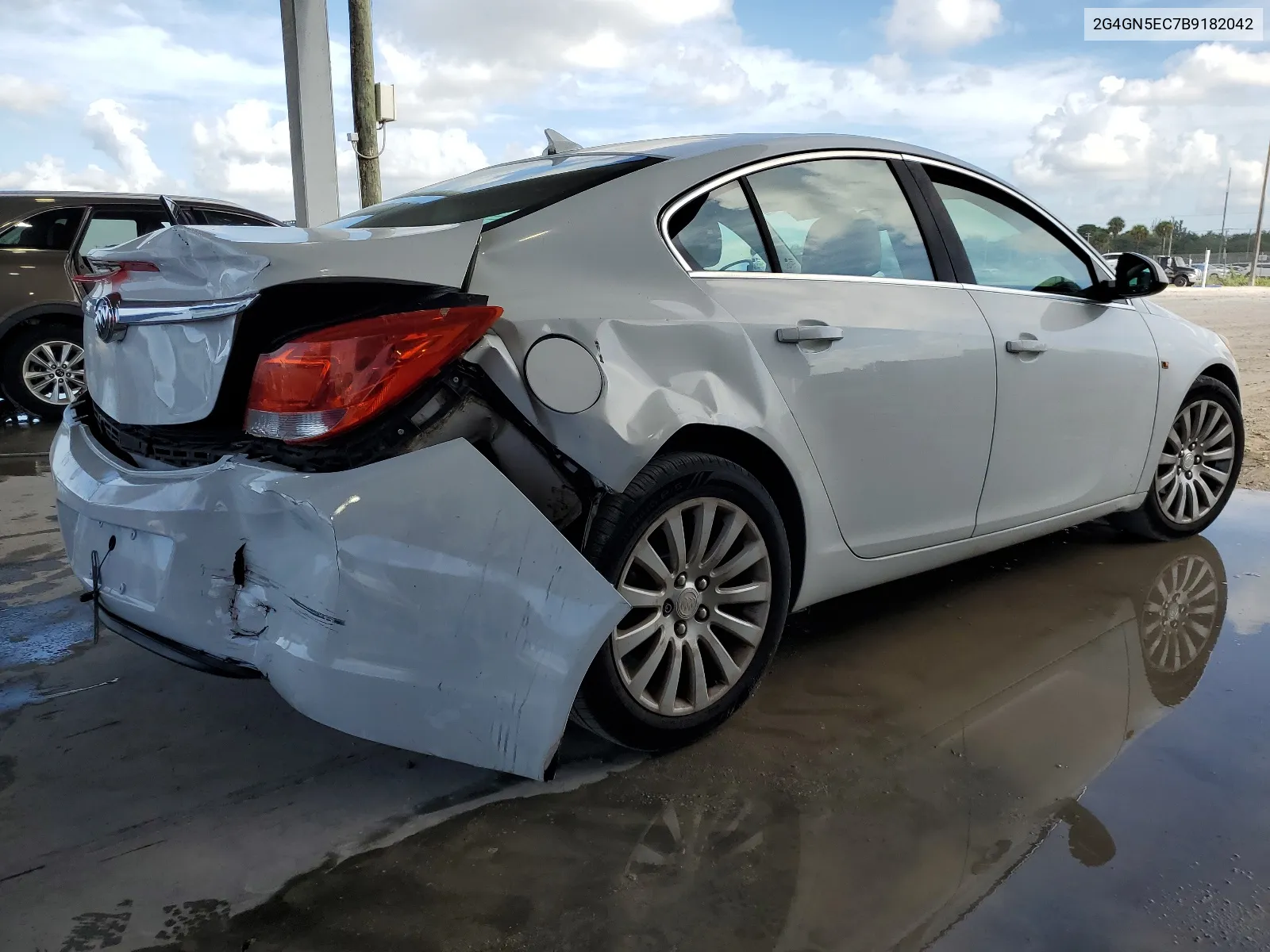 2G4GN5EC7B9182042 2011 Buick Regal Cxl