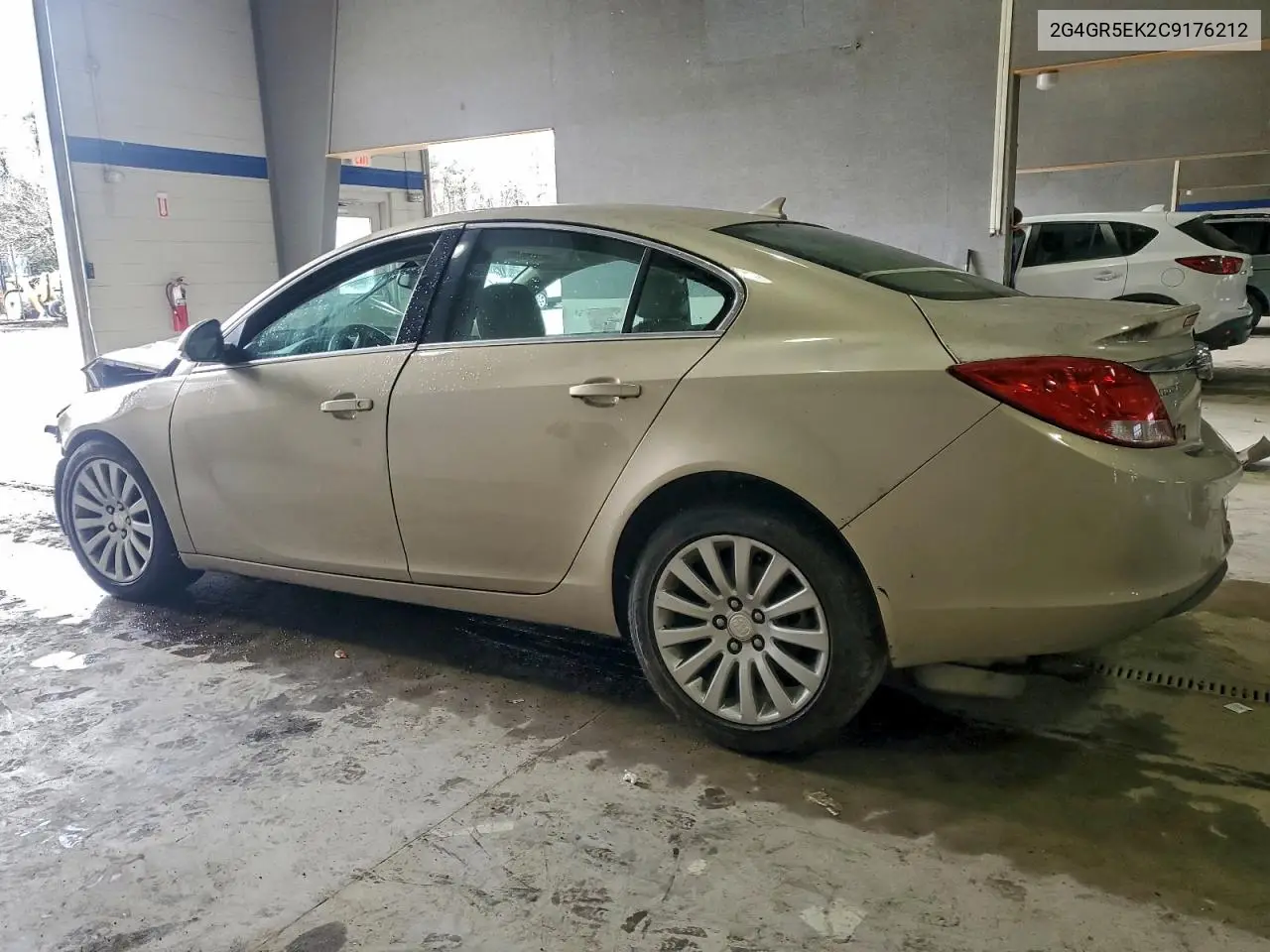 2G4GR5EK2C9176212 2012 Buick Regal