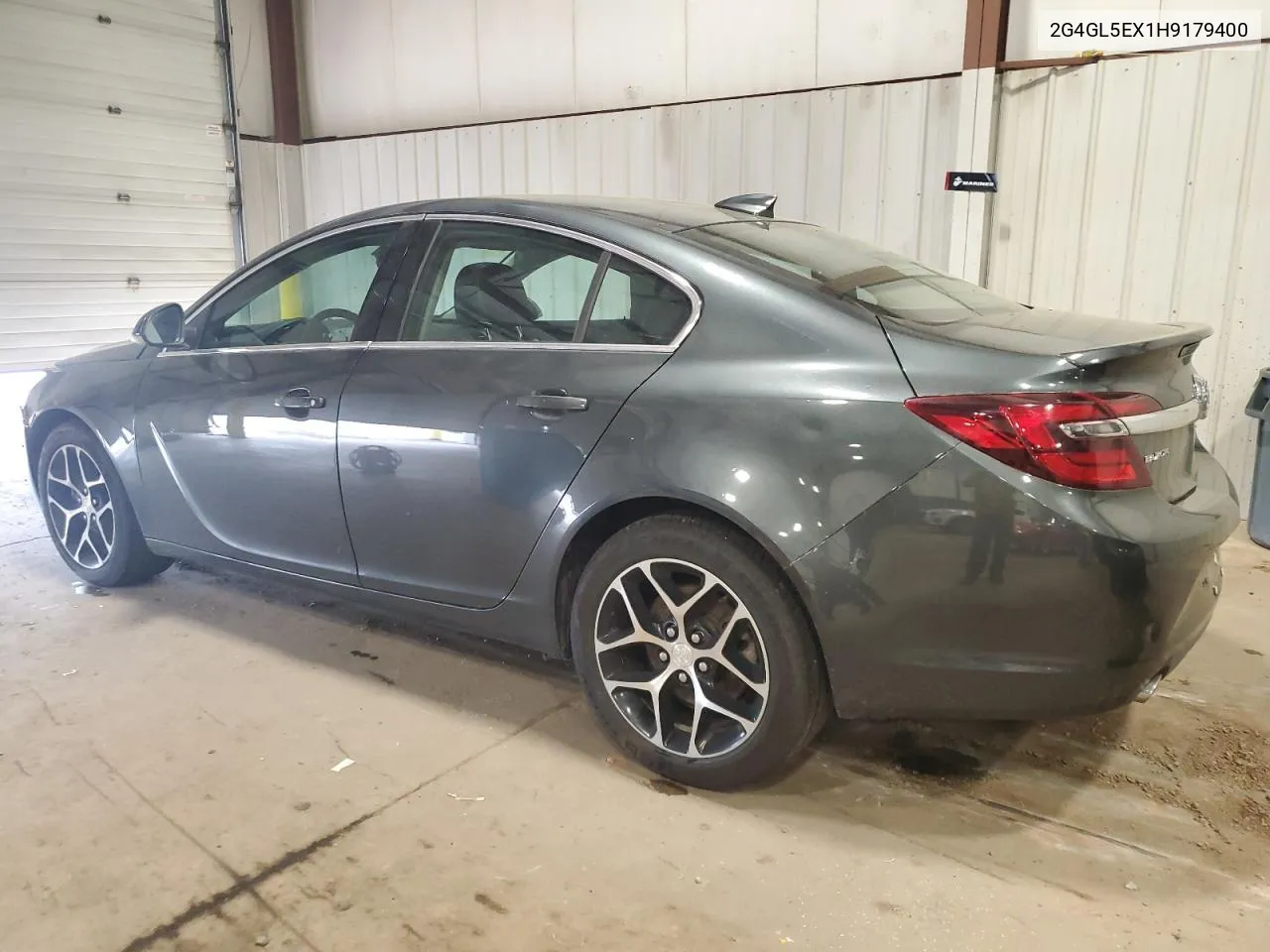 2G4GL5EX1H9179400 2017 Buick Regal Sport Touring