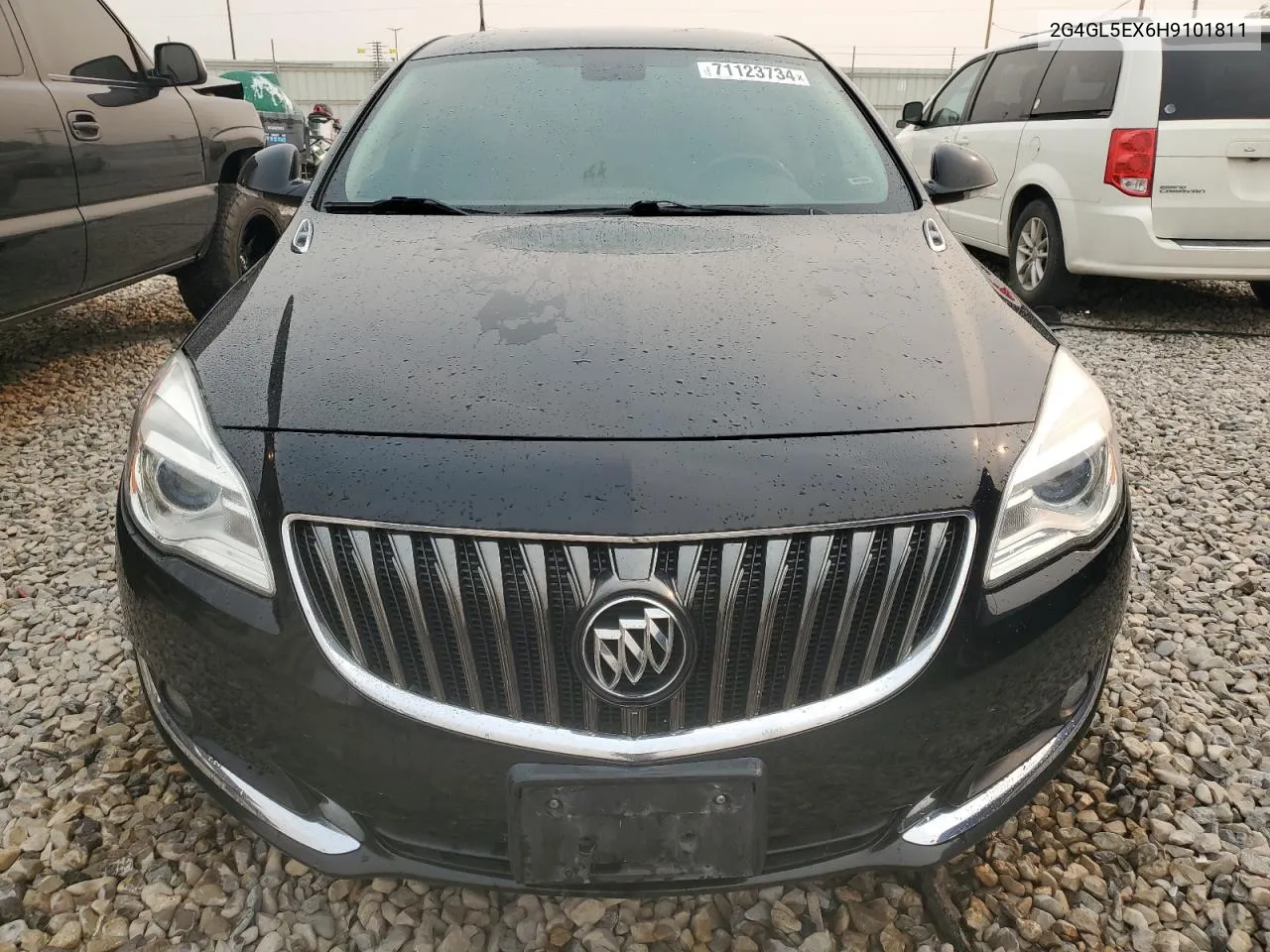 2G4GL5EX6H9101811 2017 Buick Regal Sport Touring